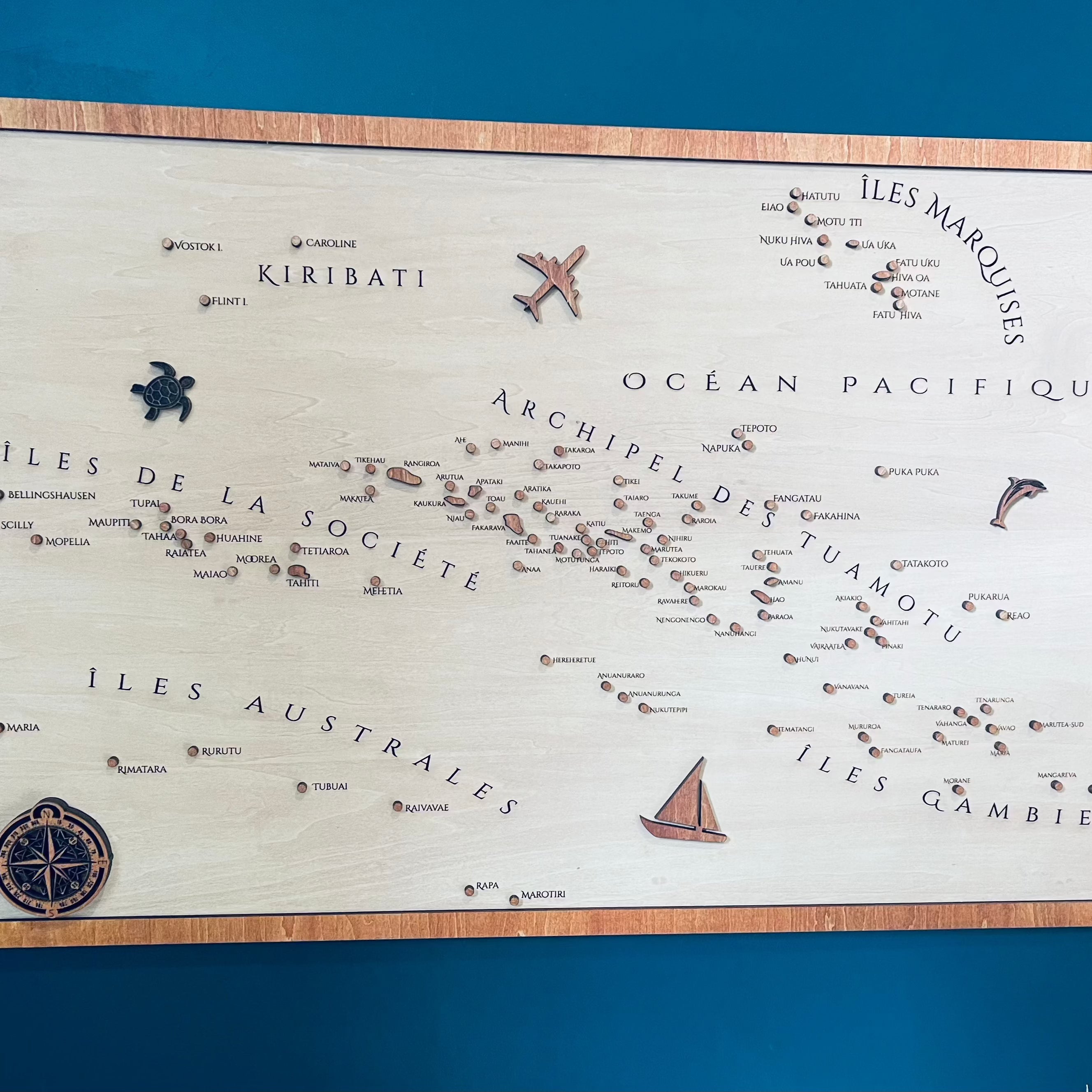 Carte Murale en Bois – Polynésie Française 🇵🇫 : Voyagez depuis chez vous - Wood Work