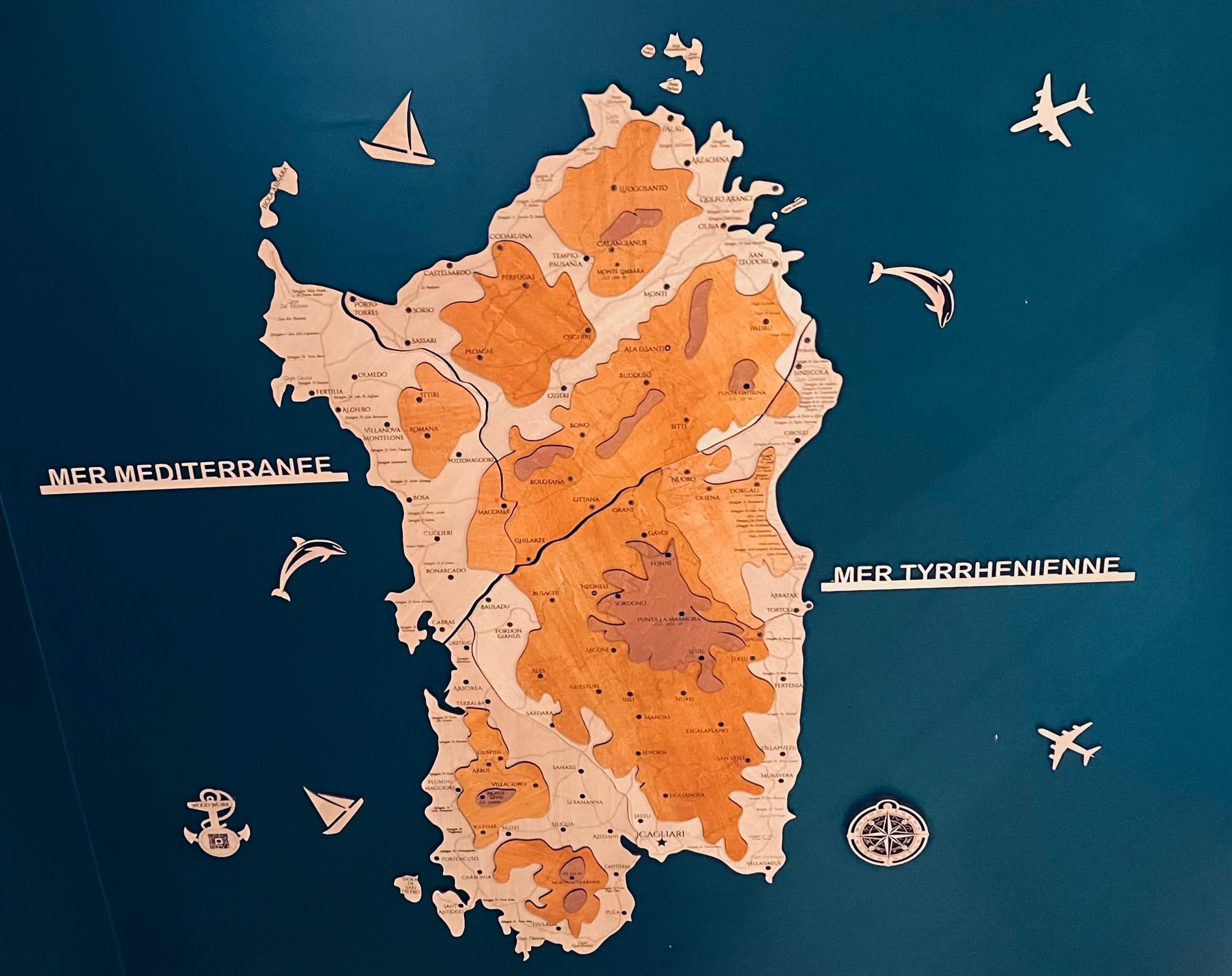 Carte Murale en Bois de la Sardaigne - Wood Work