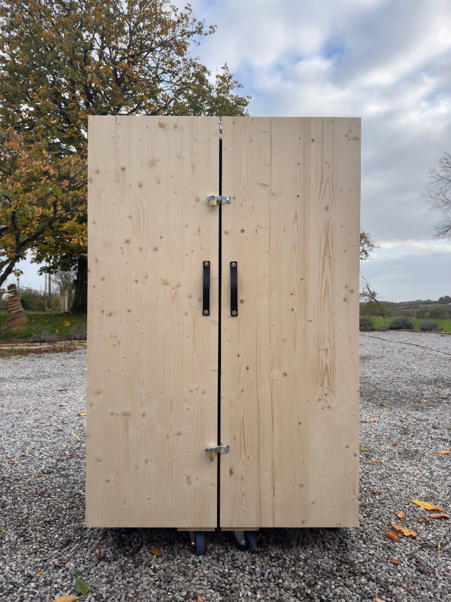Armoire de sellerie EQUI+ – Fabrication artisanale française haut de gamme - Wood Work
