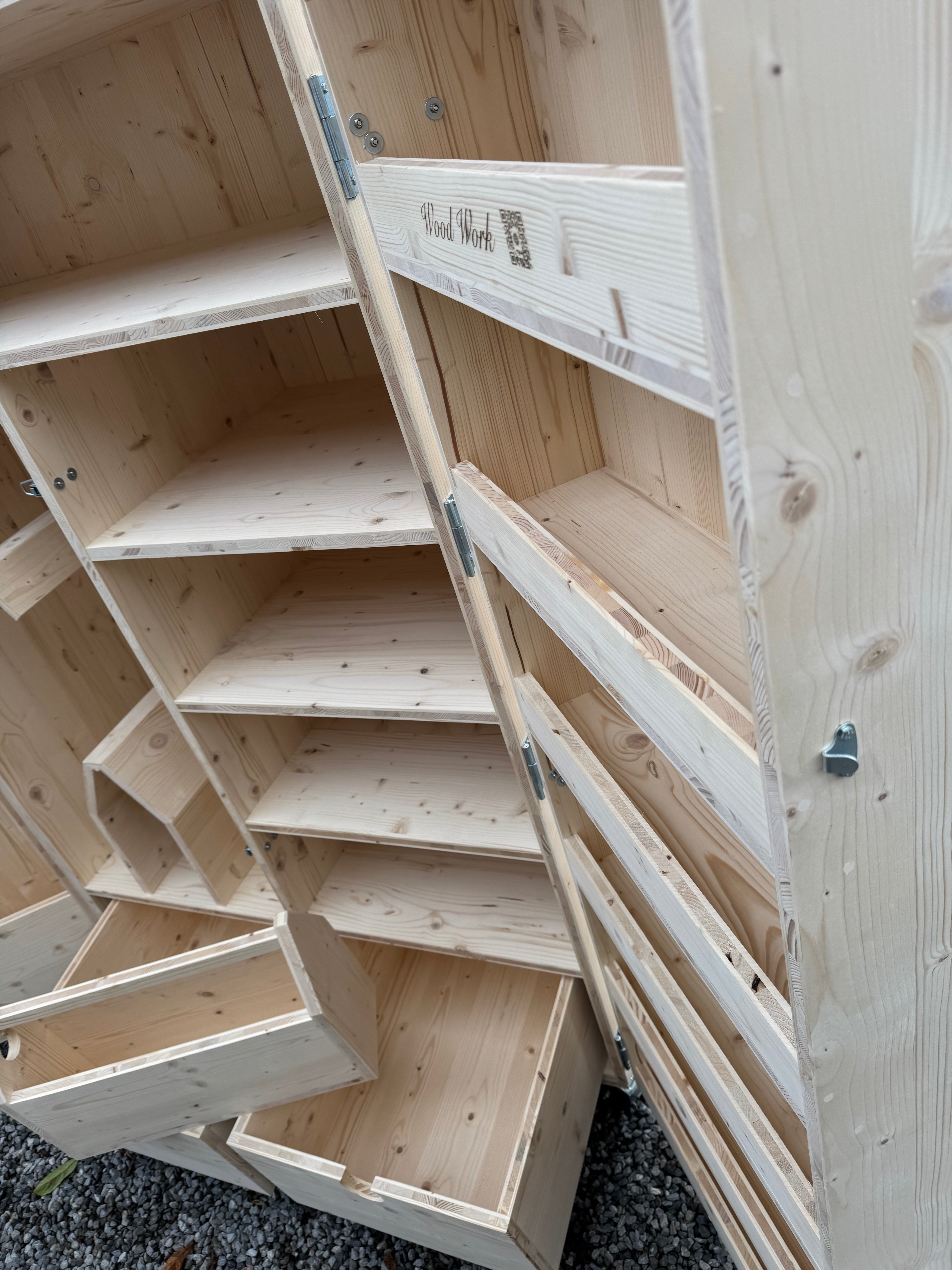 Armoire de sellerie EQUI+ – Fabrication artisanale française haut de gamme