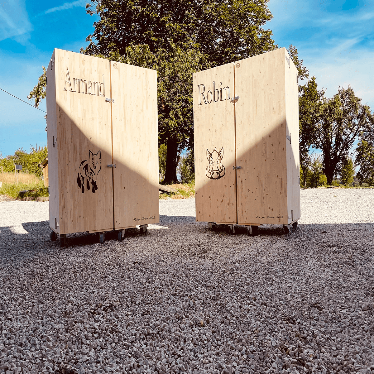 Armoires de sellerie en Bois Massif: Explorez l'Excellence! - Wood Work