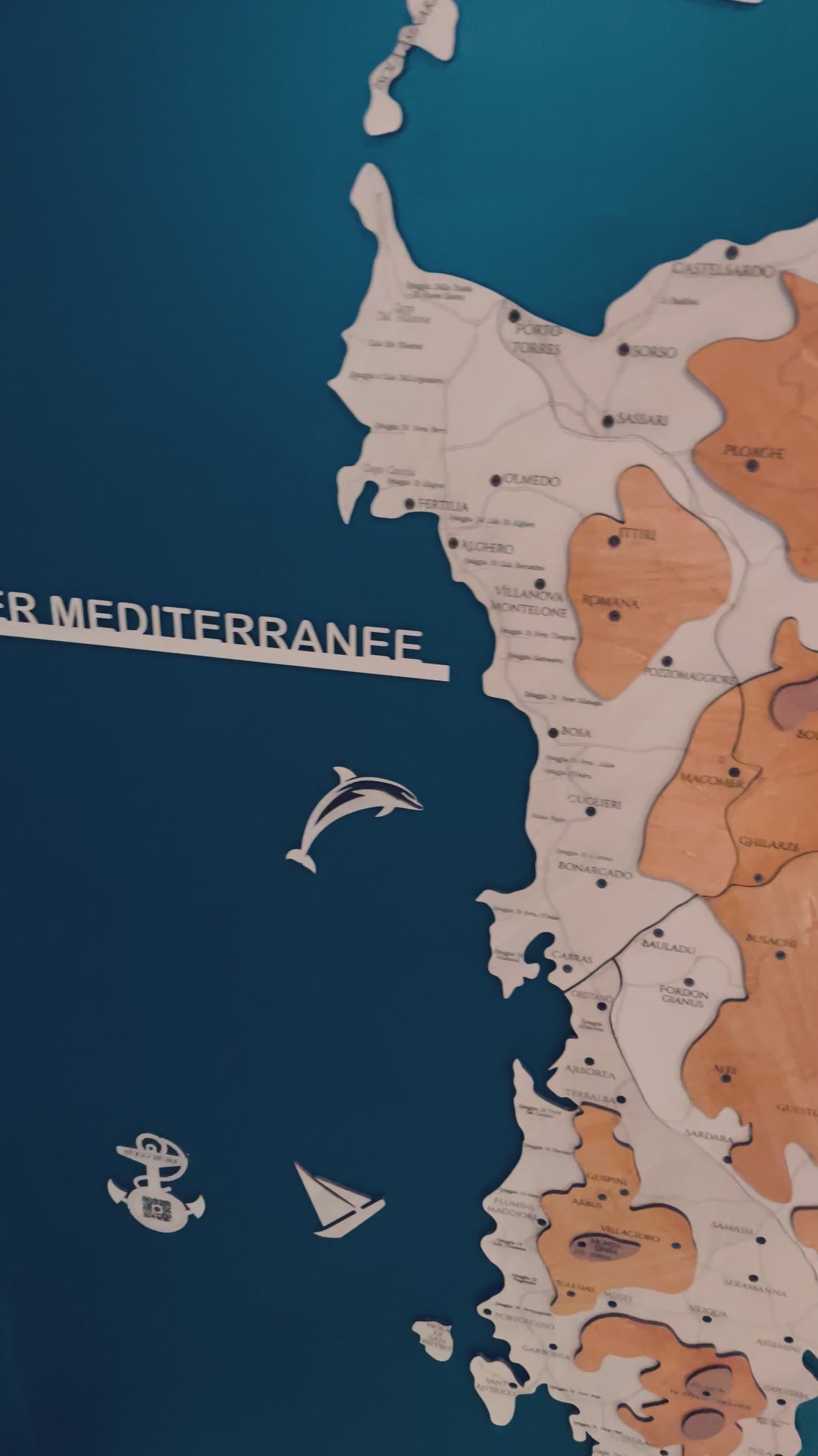 Carte Murale en Bois de la Sardaigne